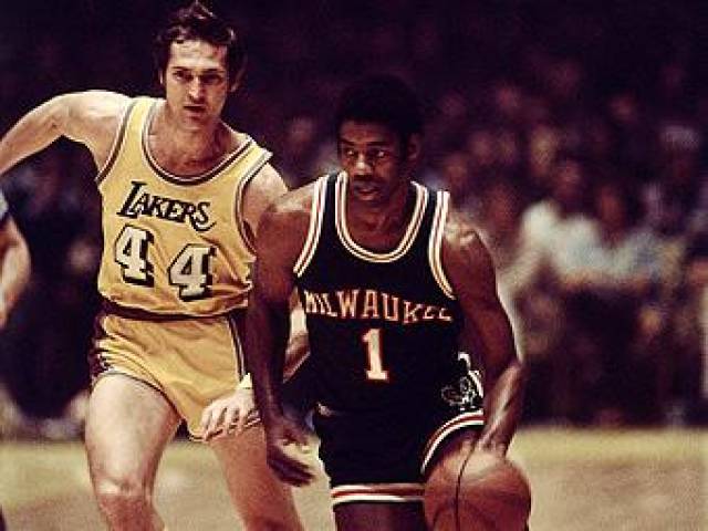 和底线防守 和底线防守