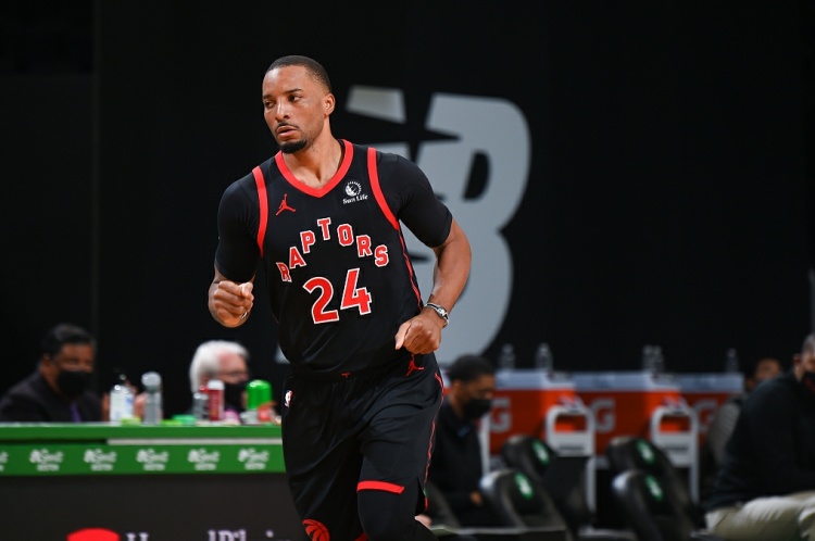 和篮板卡位 和篮板卡位