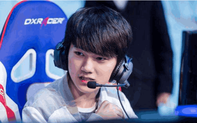 对称后撤 对称后撤